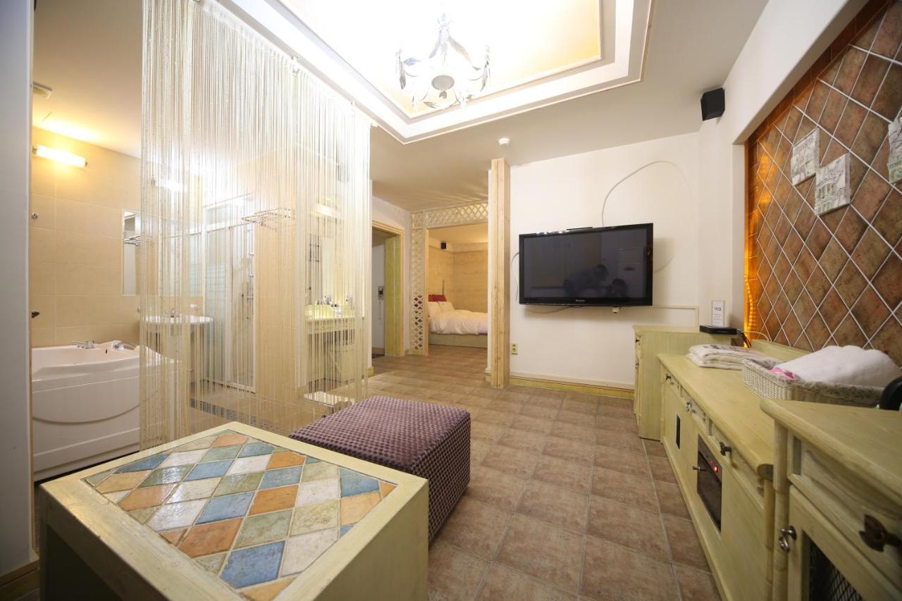 Dubai Hotel Daejeon Extérieur photo